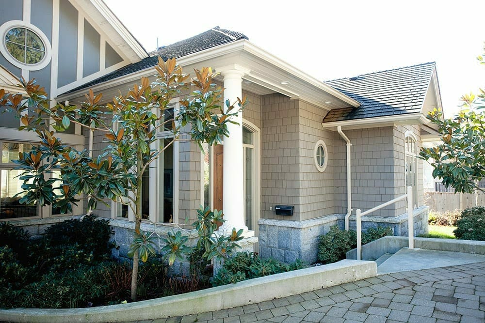 Cedar Sidewall Shingle West Vancouver Entrance Way